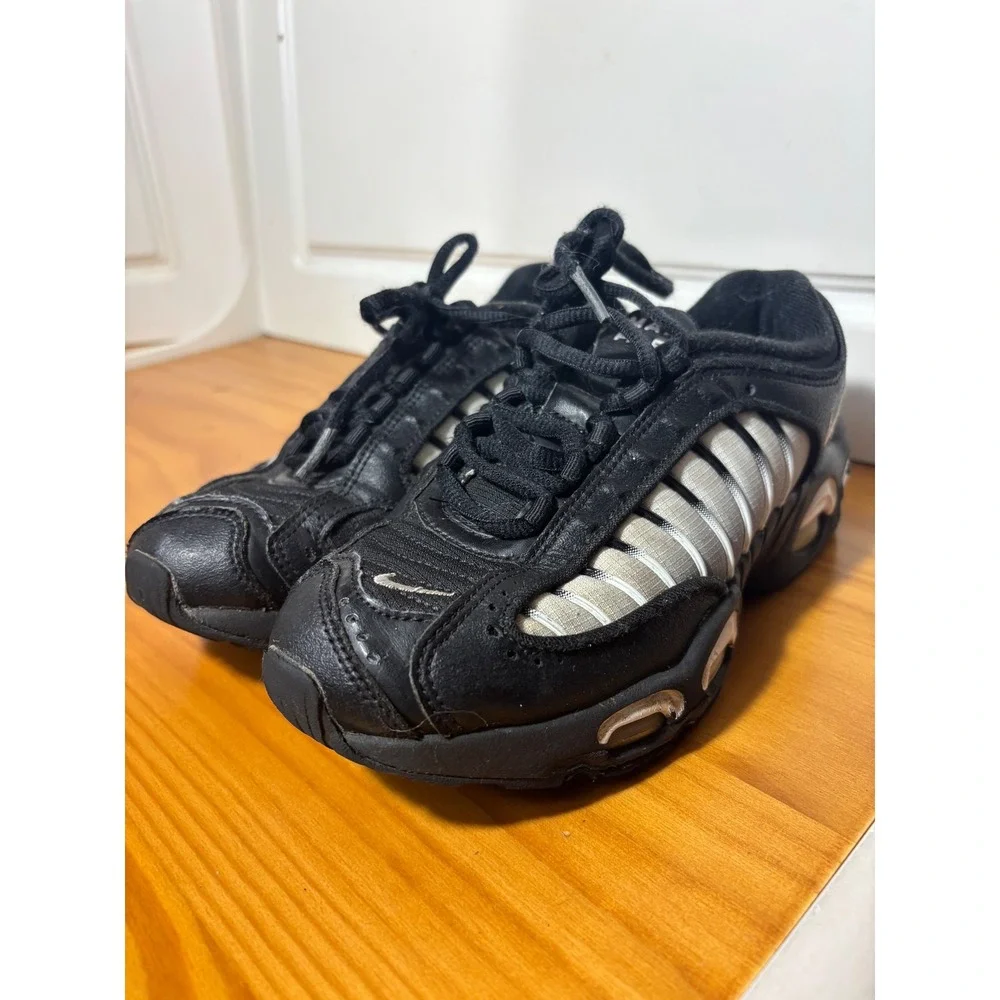 Nike Kids Air Max Tailwind IV‎ Black Silver Athletic Running Shoes